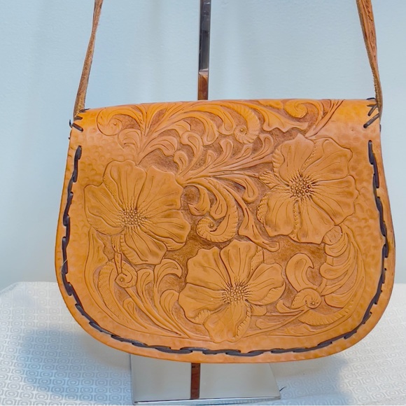 COPY - Vintage Hand Tooled Leather shoulder hand bag 1970's - Picture 2 of 14